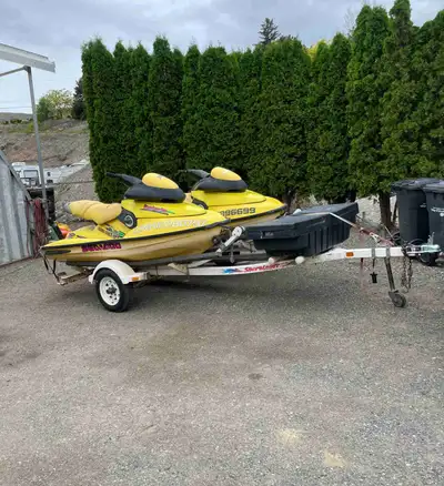 Two 1998 seadoos for sale $4000 without trailer