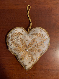 Heart ornament 