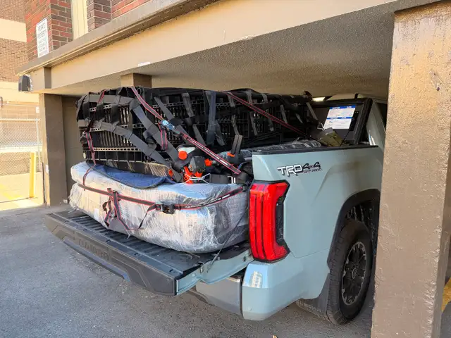 HKers Pickup Truck Delivery $60 – Marketplace, IKEA, Small Moves in Moving & Storage in Calgary - Image 7