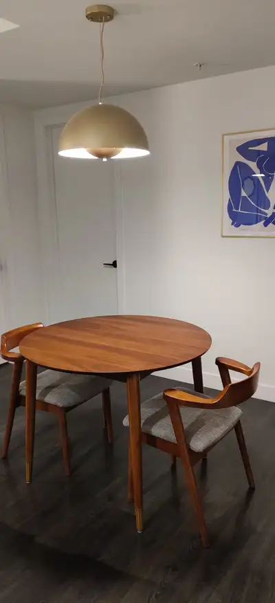 Table + 2 chaises/Chairs, View more