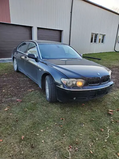 Complete part out of the following vehicle's 2004 BMW 745LI, 230000km Rear bumper $150 Each front do...