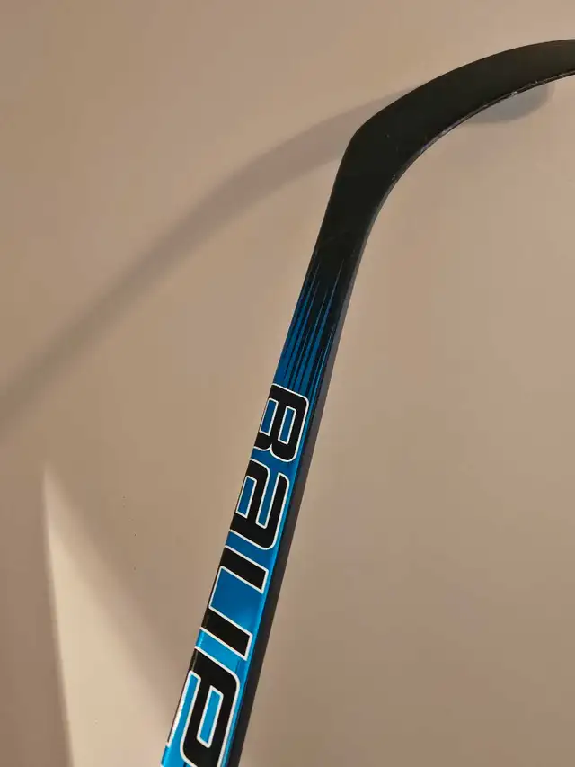 Bauer 65" Left Hand Mens Bauer X Series P92 80 Flex Senior Stick62865712566530124