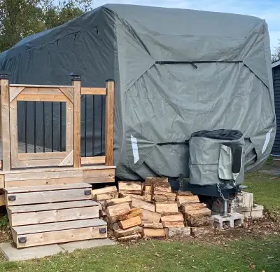 Elite-Premium Travel Trailer Cover from covercanada.ca Fits 27’-29’ rigs, fit our 27’ perfectly. Use...