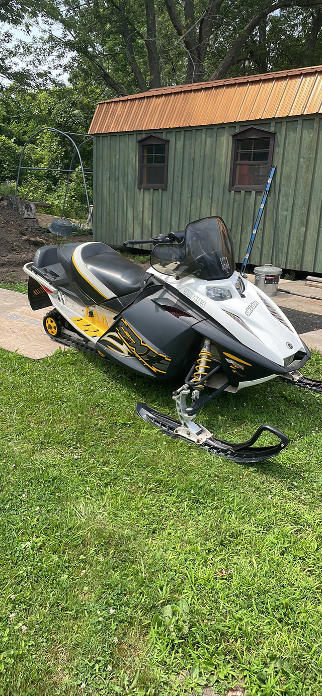 2007 Skidoo Blizzard MXZ800 in Snowmobiles in St. Catharines