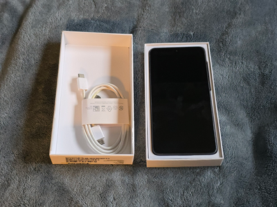 Samsung Galaxy S21 FE 5G - Graphite - 128gb, View more