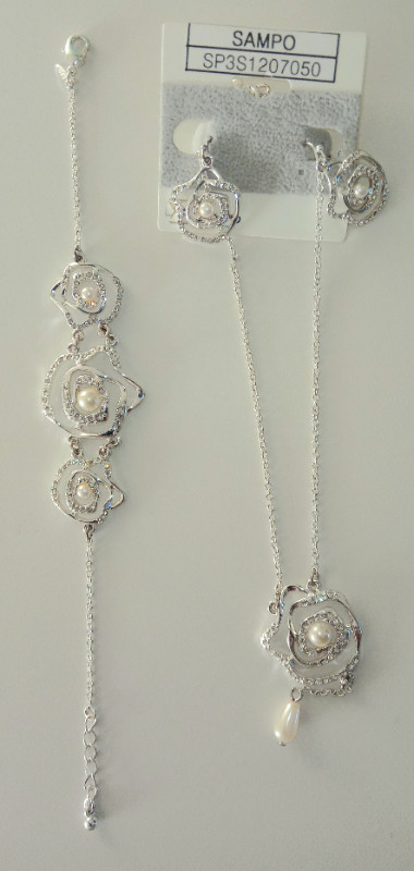 Pearl silver jewelry set in Jewellery & Watches in Edmonton - Image 4