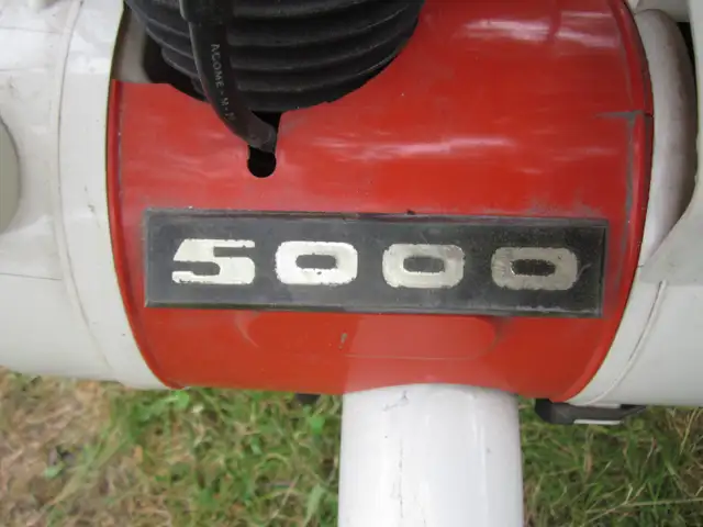 Vélo rare collectible Solex 5000 pliant in Cruiser, Commuter & Hybrid in Laval / North Shore - Image 3