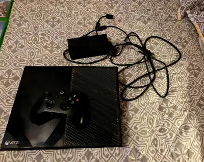 Looking to sell my Xbox one Console includes 1 controller everything works perfectly how ever theirs...