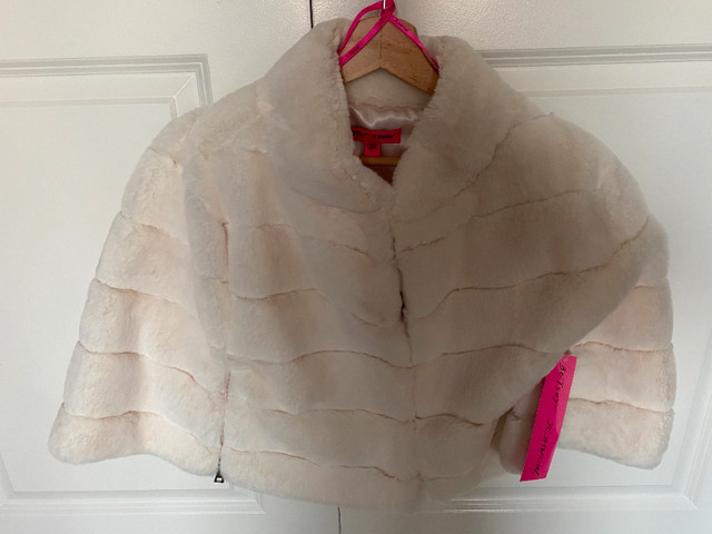 Cream Fake Fur jacket /  wrap - New with tags in Women's - Tops & Outerwear in Oakville / Halton Region