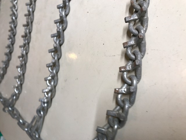 Lawnmower tractor tire chain set, 16 inch wide, 50 inch long,NEW in Other in Grand Bend - Image 2