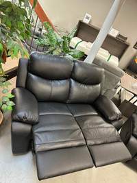 NEW IN BOX Recliner Loveseat in Real Leather - Black or Grey
