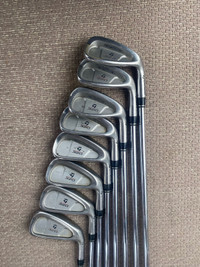 Taylor made T320 irons set (3-pw)