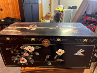 Very Rare:Collectors find- Chinese art chest
