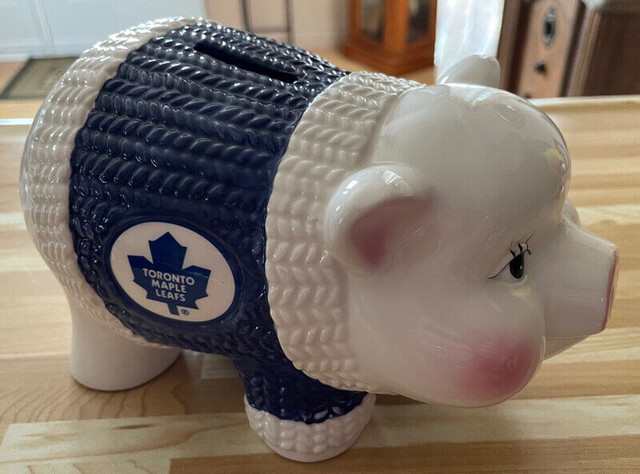 Tirelire « Piggy Bank » NHL Toronto avec look du chandail. dans Art et objets de collection  à Trois-Rivières