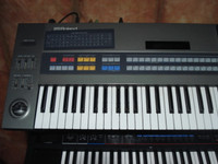 ROLAND JX-8P SYNTHESIZER COMPLETE WITH PG-800 PROGRAMER.