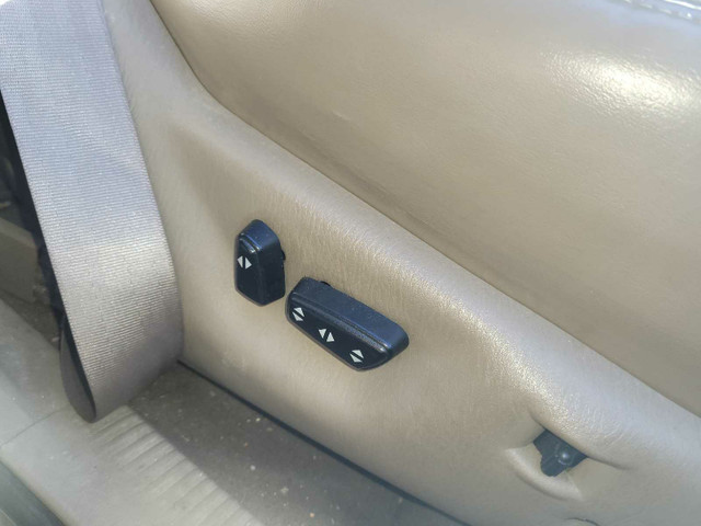jeep Cherokee seats dans Autres pièces et accessoires  à Ville de Régina - Image 3