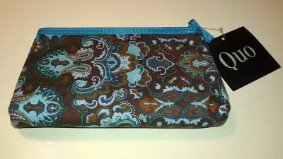 NEW! Zippered Quo Cosmetics Bag - with "Quo" tag still attached, View more
