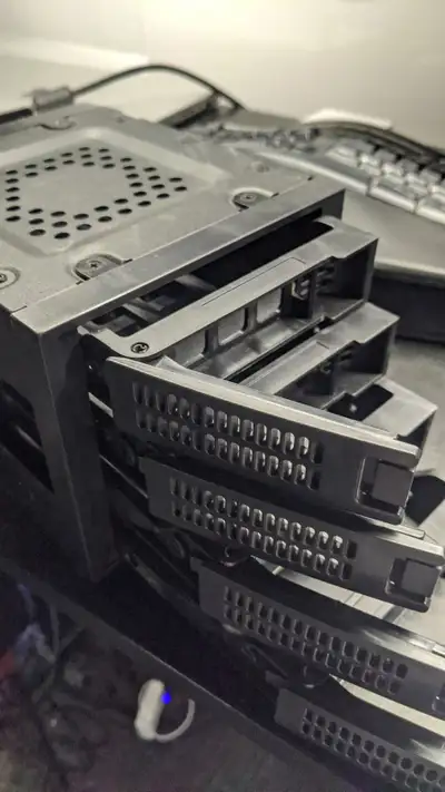 Clearing out some computer components I've had sitting around and this one needs a new home. It's a...