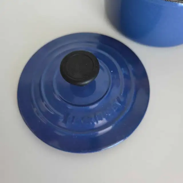 Vintage Le Creuset Cast Iron Mini Cocotte in Kitchen & Dining Wares in Calgary - Image 5