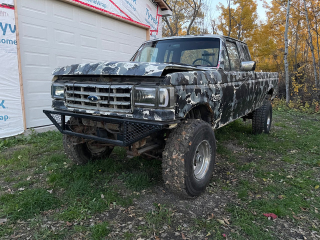 1989 Ford F250 4x4 in Cars & Trucks in Winnipeg - Image 2