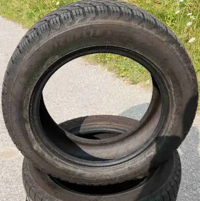 Michelin X-Ice Snow 205 /55 R16 Winter Tires Set of 4 Excellent condition!