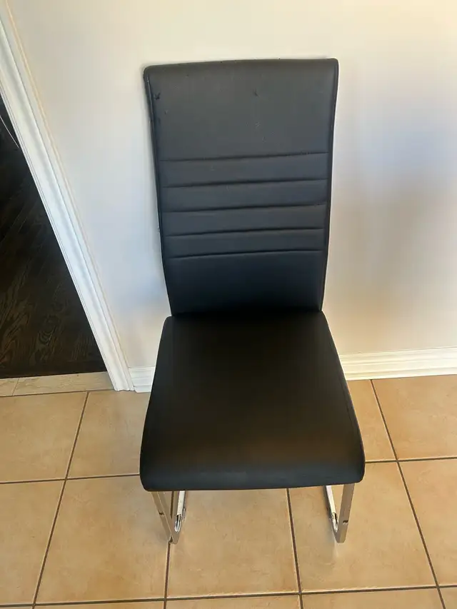 kitchen chairs   in Chairs & Recliners in Markham / York Region - Image 2