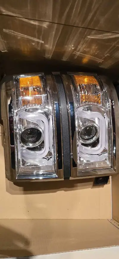 ANZO 111301 U-Bar Projector Headlights – Chrome/Clear – Chevy Silverado 2014/2015 – Brand New (Open...