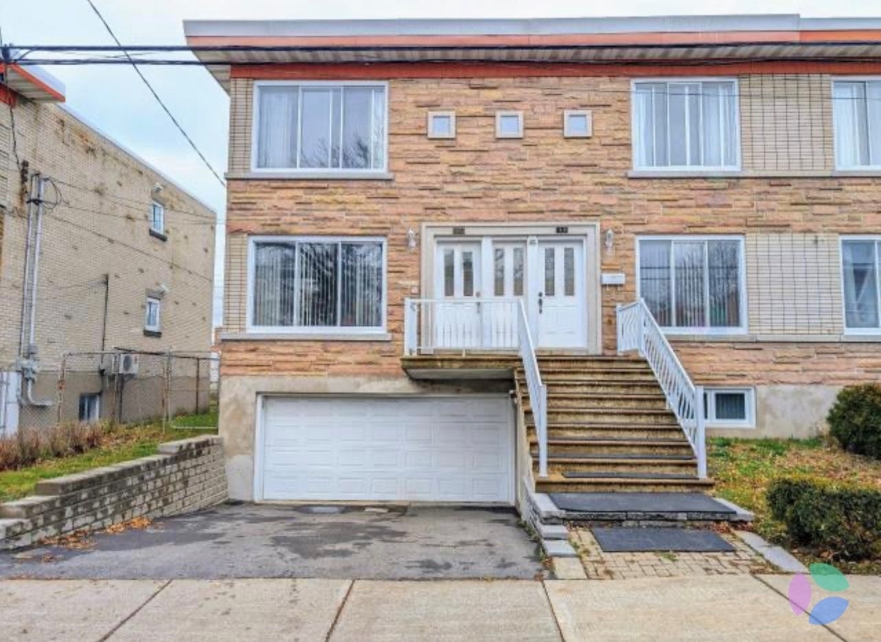 Sunny 5 1/2 for rent in Saint Laurent $1,800/month — photo 1