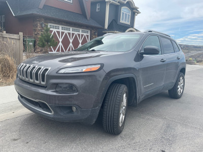 Jeep Cherokee Limited 4WD 2014 - LOADED - Reduced Price