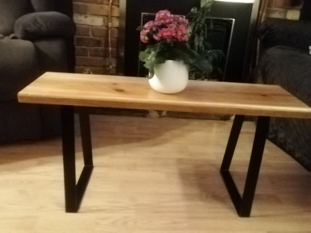 Table / bench seat in Other Tables in Oshawa / Durham Region