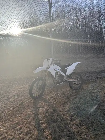Kx 250f 2011 (Top end blown) Just don’t have the time to rebuild Fuel injection kickstart only Needs...