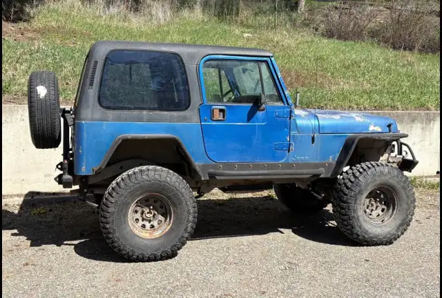 1989 Jeep Wrangler in Cars & Trucks in 100 Mile House - Image 8