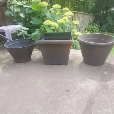 FLOWER POTS, View more