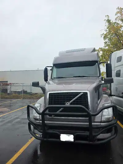 Hello, everyone I have this truck 2015 for sale.It's a great truck.A lot of major work has been done...