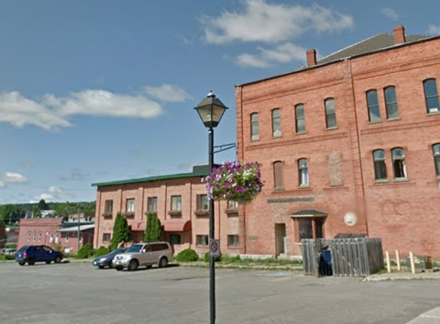 ROOM FOR RENT AT QUEEN ST, WOODSTOCK, NEW BRUNSWICK in Room Rentals & Roommates in Fredericton