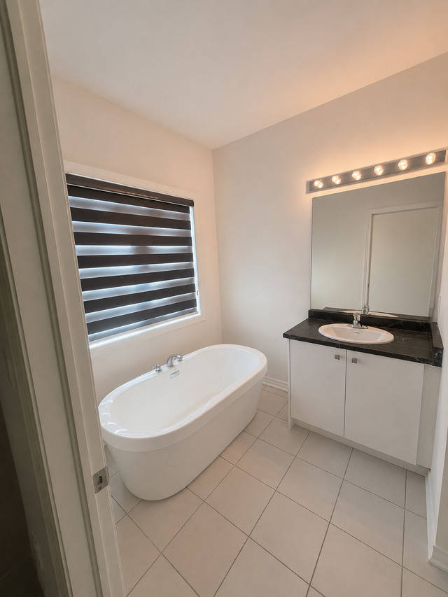 Rental Rooms in Seaton (Pickering) – Utilities Included in Room Rentals & Roommates in Oshawa / Durham Region - Image 5