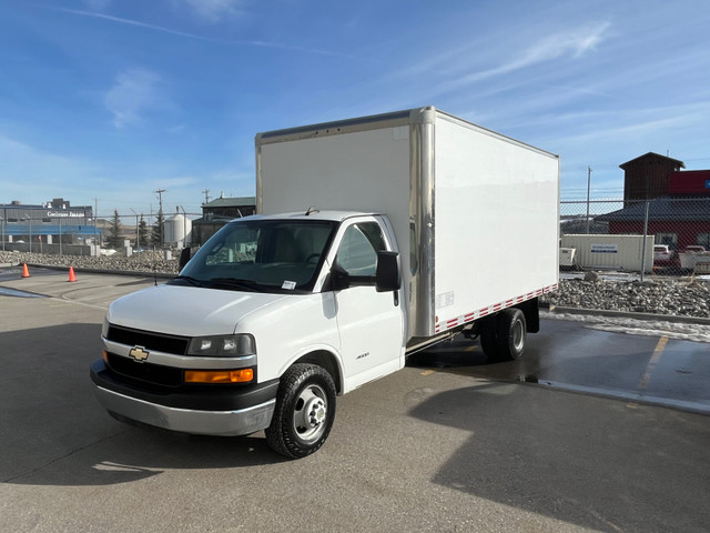 2016 Chevy Express 4500 in Cars & Trucks in Calgary