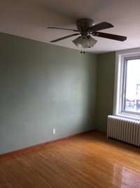 *FOR RENT* 3 1/2 Available for July in Monkland