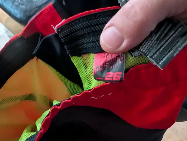 Motocross pants youth size 26 3pairs for sale in Motorcycle Parts & Accessories in Edmonton - Image 9