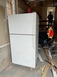 Perfect working  condition fridge 33inch wide $100 Kenmore