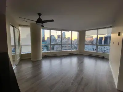 Rent in the heart of downtown Vancouver steps away from the world-famous Robson-street for great sho...