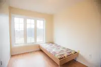 June 1-$850-York U - Female Only - Private Room