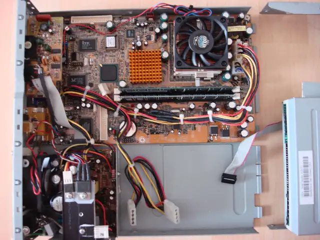 Vintage Retro gaming PC classic BookPC computer in Desktop Computers in Edmonton - Image 6