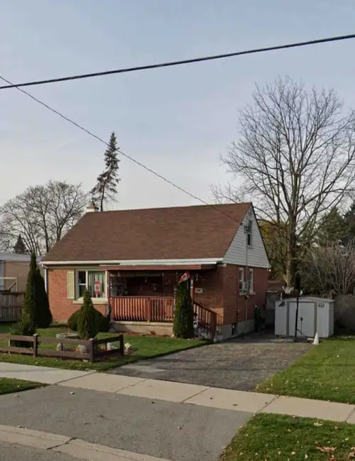 Enjoy a condo-style finish with the privacy and space of a detached home. This bright 2-bedroom, 1-b...