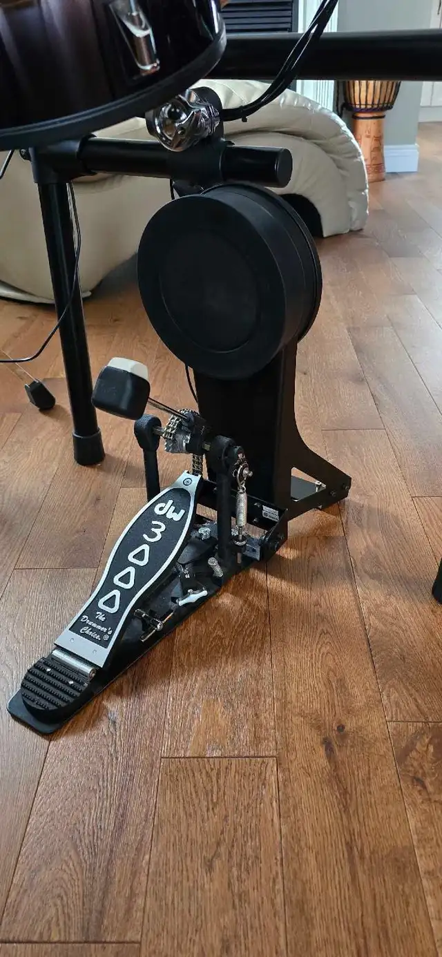 Roland TD-17-L V-Drum 10 peice upgraded kit in Drums & Percussion in Barrie - Image 9