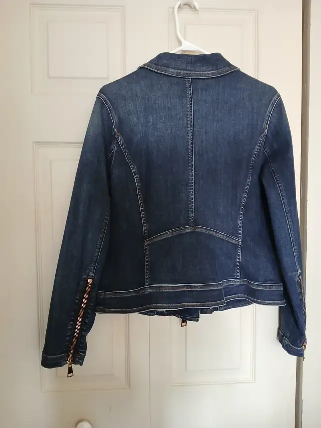 ASHLEY GRAHAM X MARINA RINALDI Gold Zip Denim Jacket, Size s/m in Women's - Tops & Outerwear in City of Toronto - Image 8