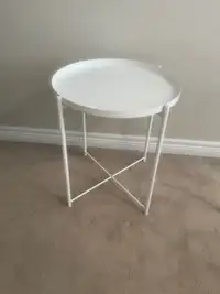 White tray table( IKEA)