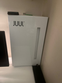 1 of 1 JUUL Lockable storage container