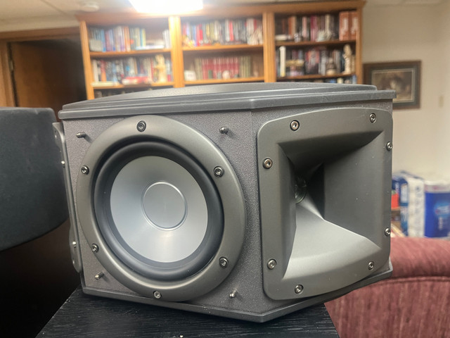 Klipsch S2 surround speakers (set of 2) in Speakers in La Ronge - Image 3