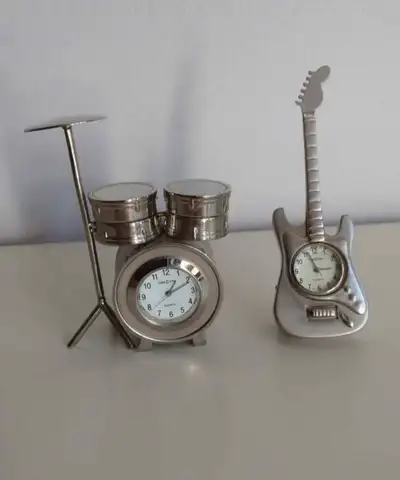 Horloge Vintage 30 $ Argent Comptant